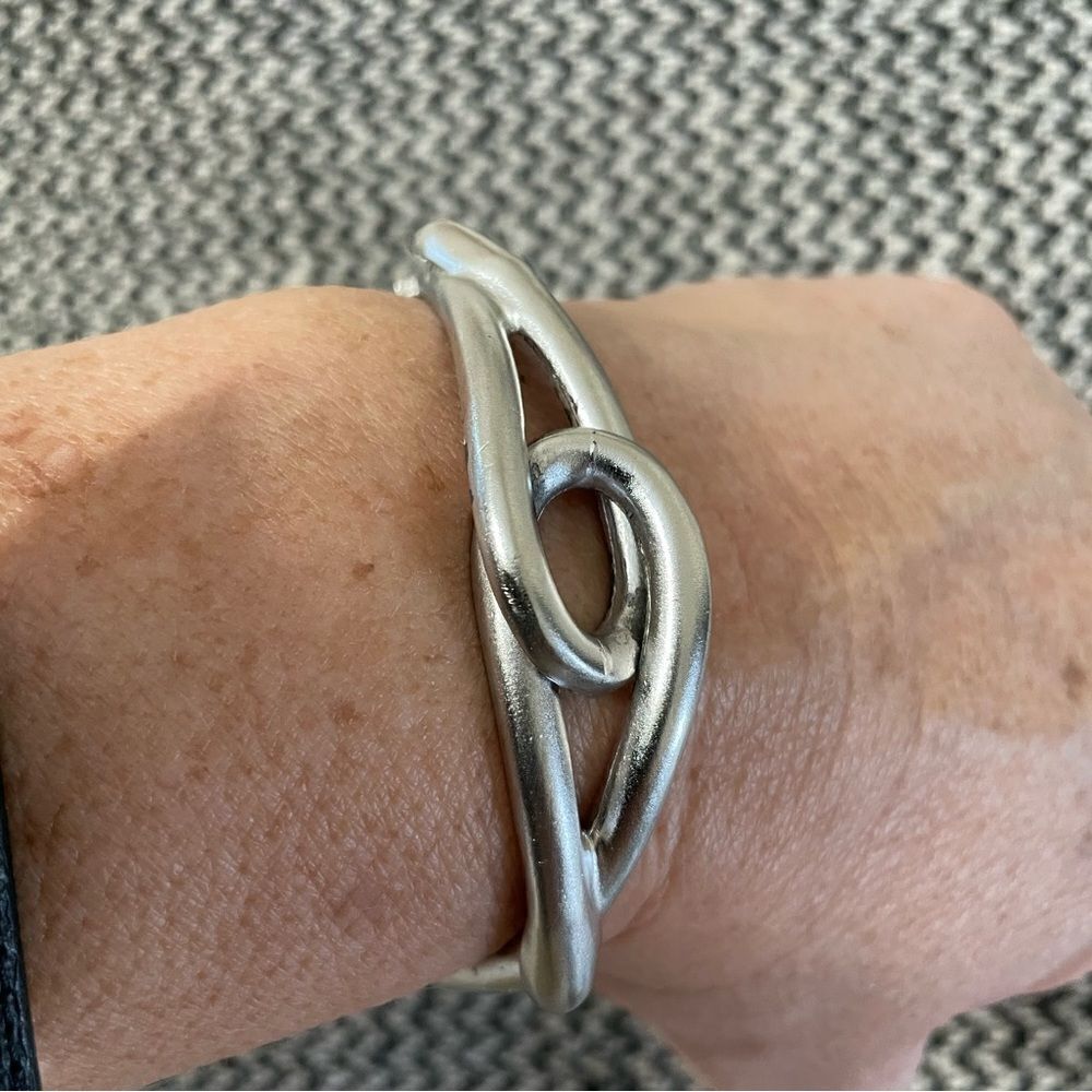 DE-NICOLA (Signed) Vintage Rare Silver Metal Bracelet Size: 6 1/2 to 7"